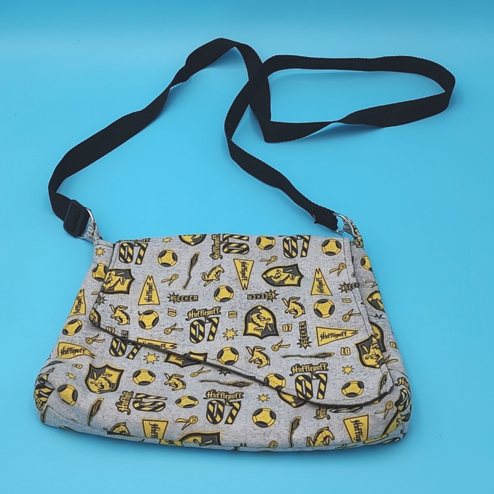 Harry Potter Hufflepuff Hogwarts Fabric messenger bag
